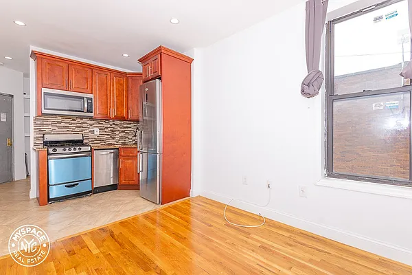 Rented by MySpaceNYC | media 20