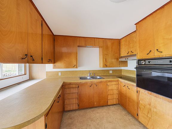 5th image of 1720 NE 7th Ct