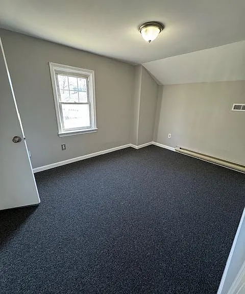 724 Broad St #A — Photo 7