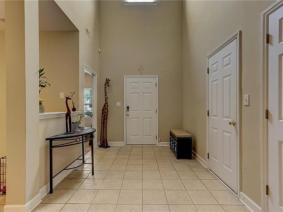 4th image of 309 Misty Waters Ln