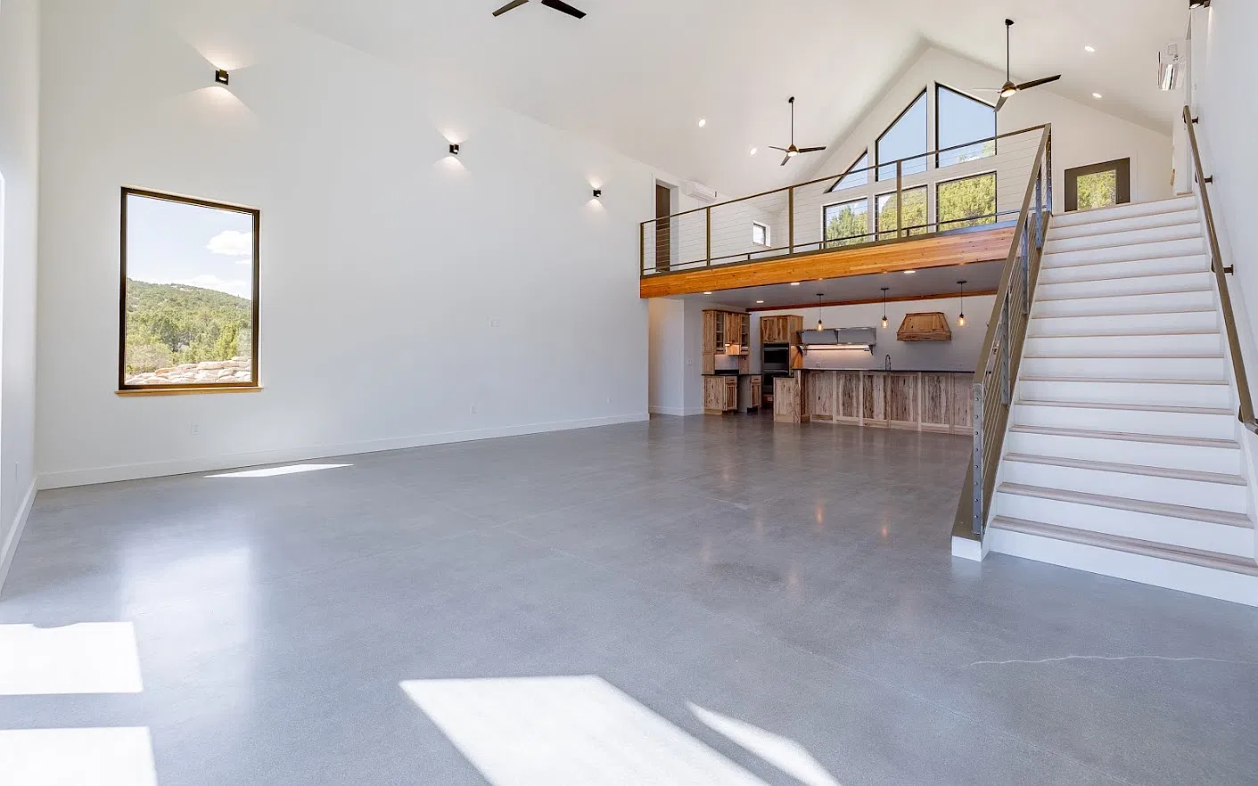 5 bed, 3550 sqft, $3,500 — Photo 3