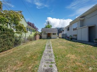 309 N 74th St, Seattle, WA 98103