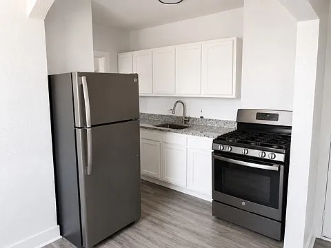 1875 Ewald Cir #2E Photo 1
