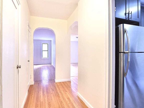 3rd image of 3057 29th St APT 2C