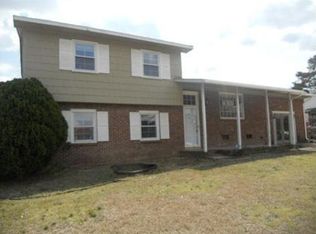 649 Goodyear Dr, Spring Lake, NC 28390