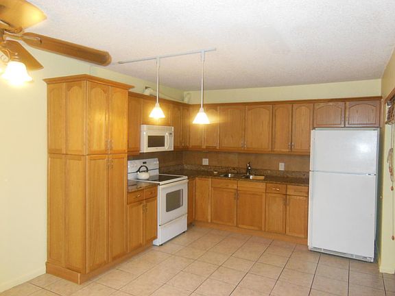 2nd image of 6116 SE Riverboat Dr