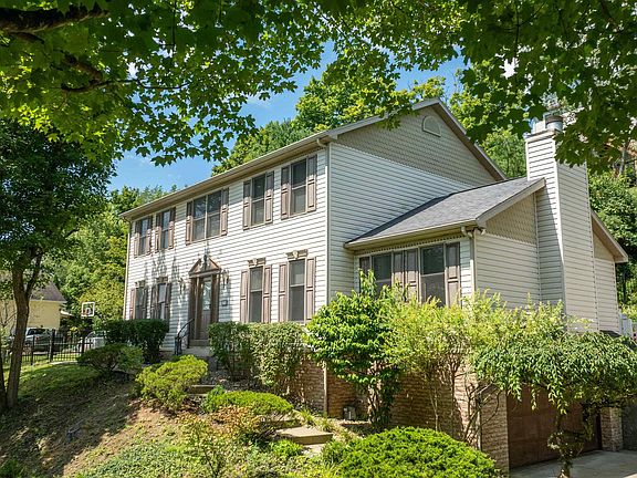 2nd image of 1014 Deerwood Dr