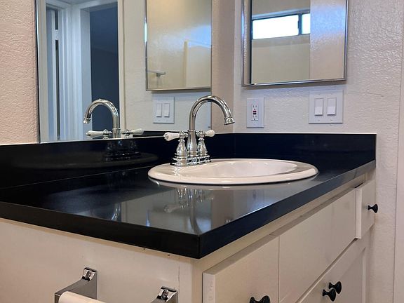 3rd image of 7045 Etiwanda Ave #14