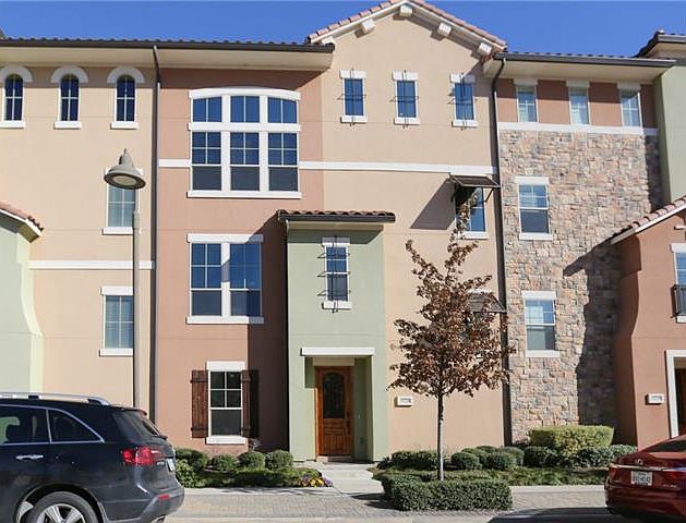 1st image of 6734 Plaza Via