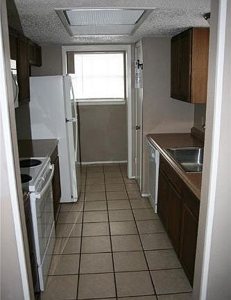 3rd image of 6102 Wilderock Dr APT B
