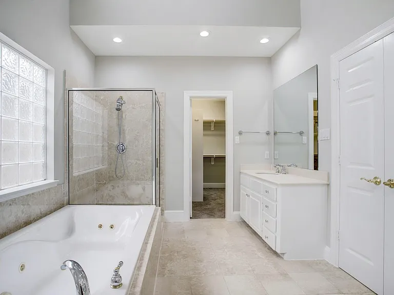 1809 W Clay St — Photo 13