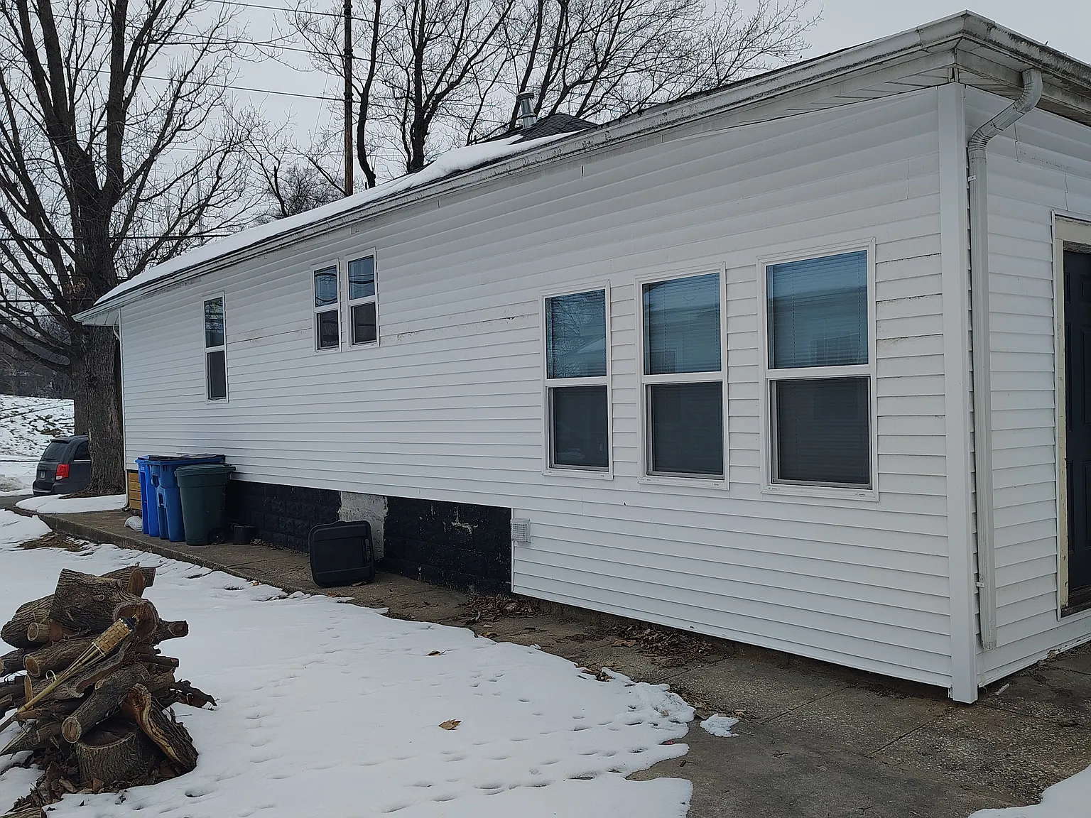2 bed, 960 sqft, $695 — Photo 2