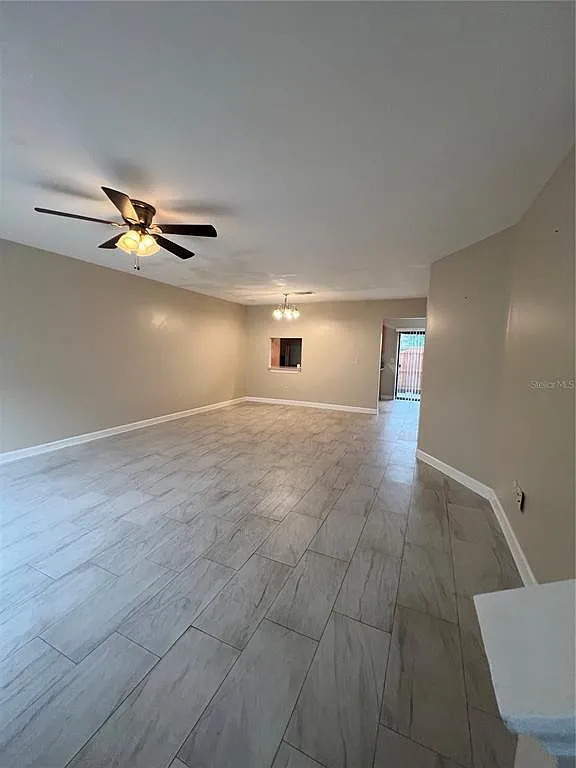 3 bed, 2.5 bath, 1307 sqft, $1,790 — Photo 3