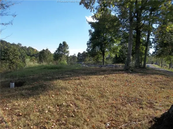 7-25276 Seven, Spencer, WV 25276