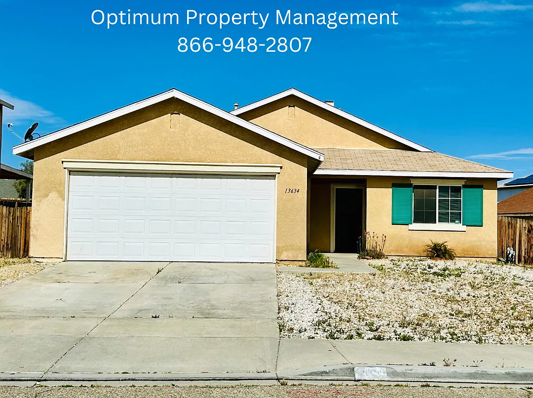 Charming Single-Story Home in Snowline School District — Photo 1