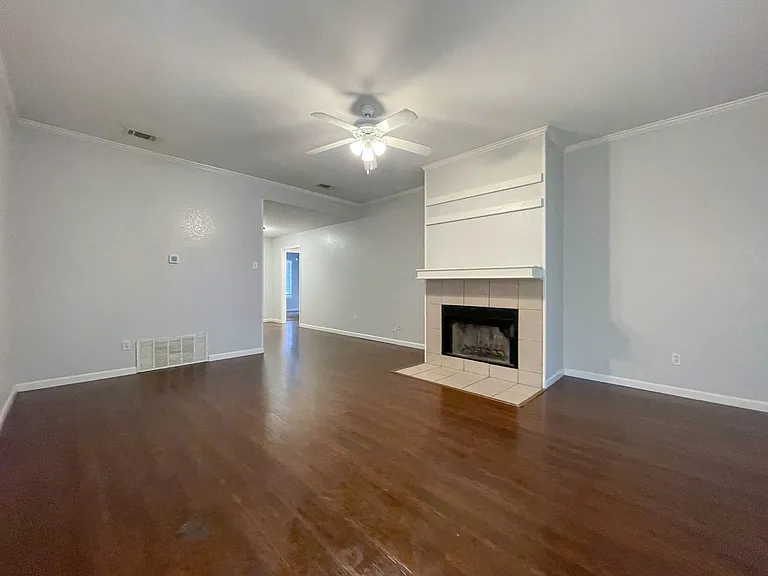 10145 Valencia Dr #A — Photo 6