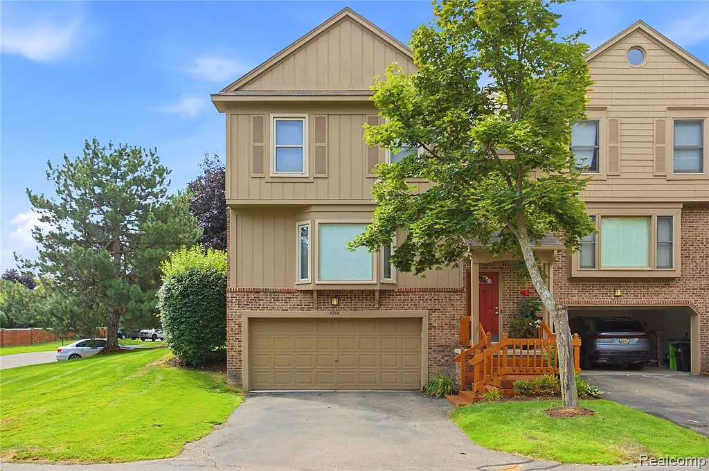 2 bed, 2.5 bath, 2591 sqft, $3,200 — Photo 2