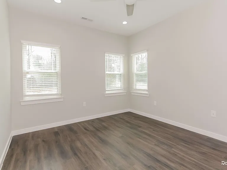 5417 Skycrest Dr — Photo 8