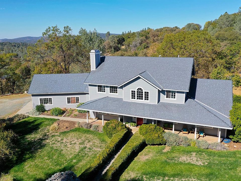 1st image of 22737 Montclaire Ct
