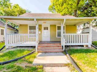 725 Bluemont Ave, Manhattan, KS 66502