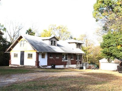 5130 Muncie Dr, Kansas City, KS, 66102