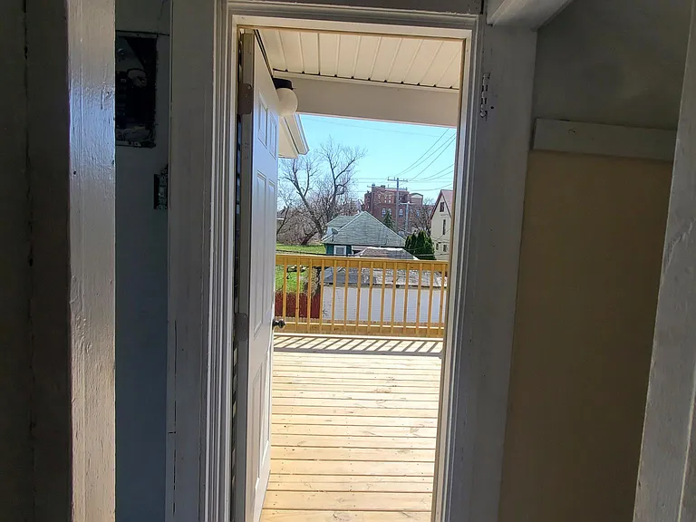 3345 Hogarth Ave #2 — Photo 41