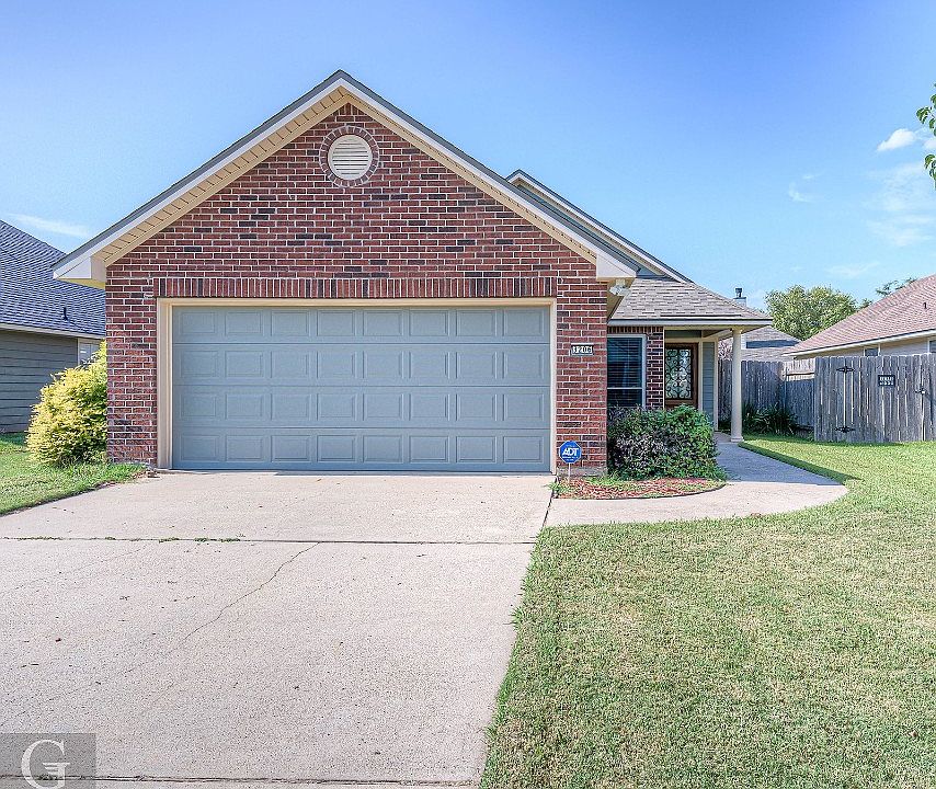 3206 Grand Lake Dr, Bossier City, LA 71111 Zillow