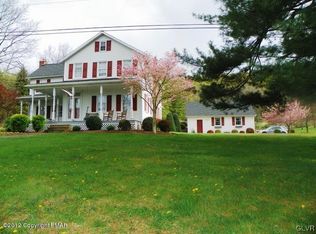 626 Mountain View Dr, Gilbert, PA 18331