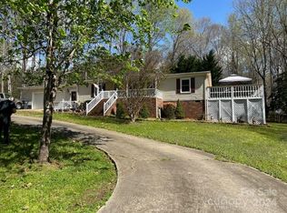 258 Holly Ridge Rd, Dallas, NC 28034