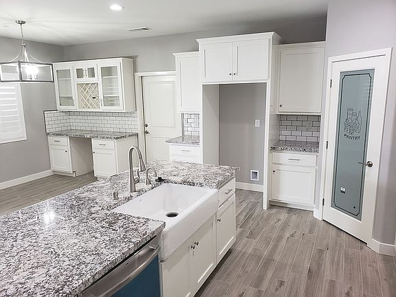 5th image of 10775 Mesquite St