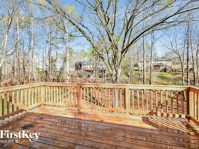 290 Mill Rd — Photo 14