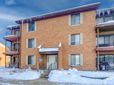 661 N Briar Hill Ln APT 5, Addison, IL, 60101