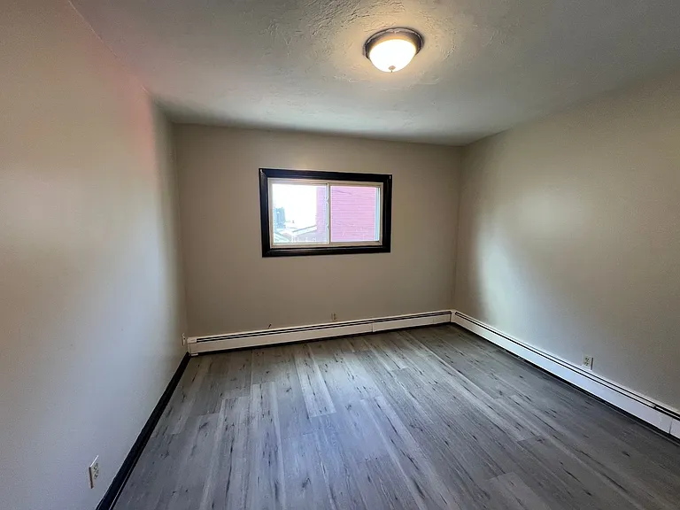 85 Prospect St — Photo 10