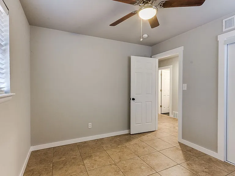 1909 Hardy Dr — Photo 14
