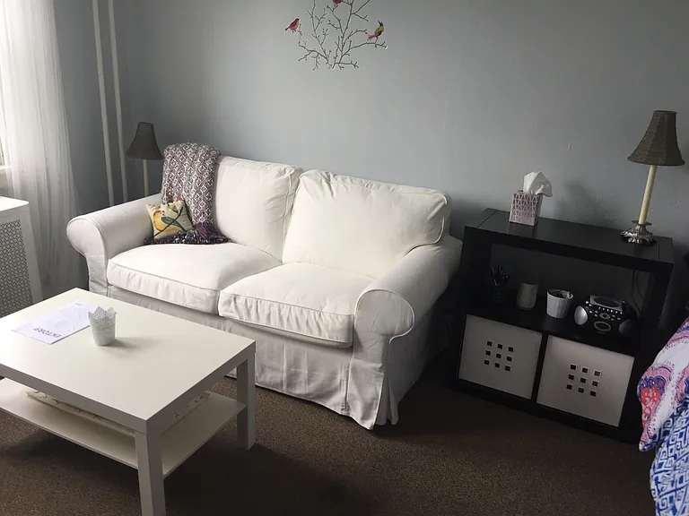 141 Gainsborg Ave E #2L — Photo 3