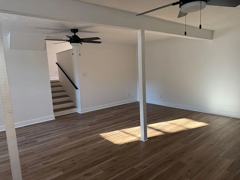 146 Fairlawn Dr — Photo 11