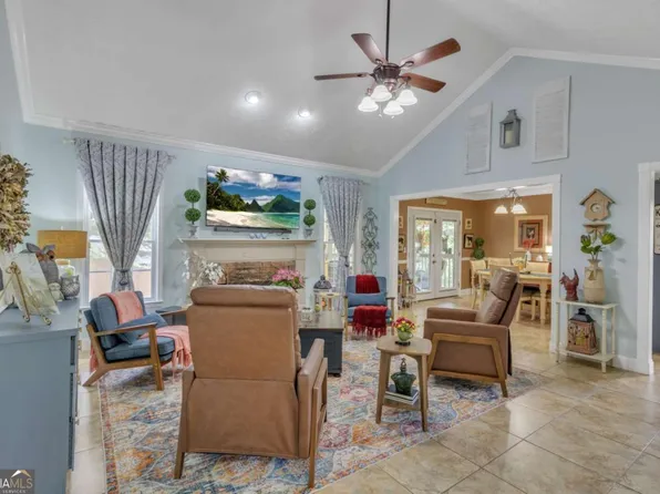 3105 Navajo Cir, Gainesville, GA 30501