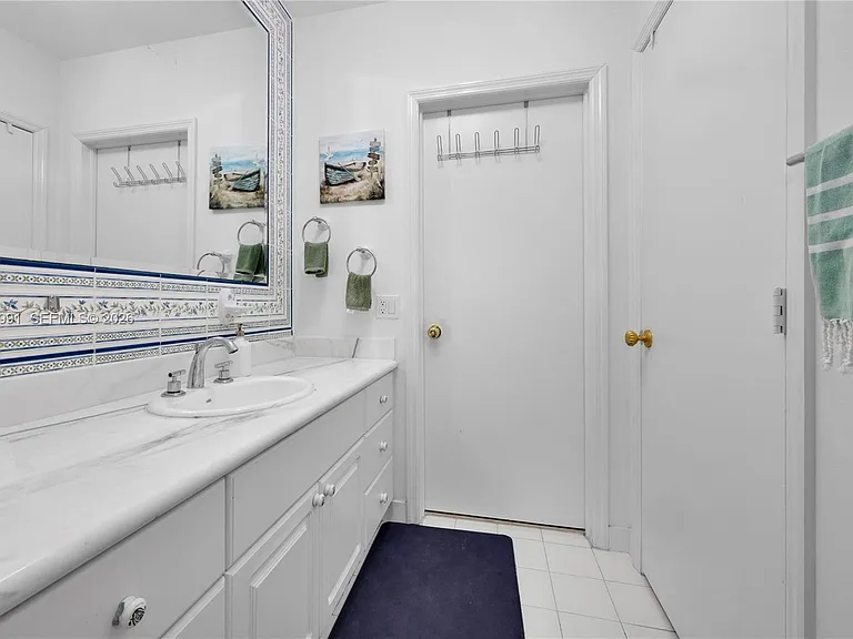6200 Granada Blvd — Photo 21