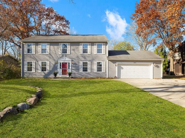 3975 South 119th STREET, Greenfield, WI 53228