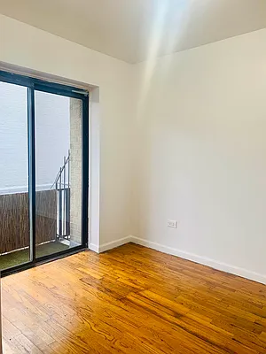 Rented by Compass | media 24