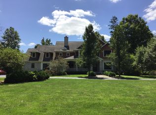 31W111 Grove Pl, Wayne, IL 60184