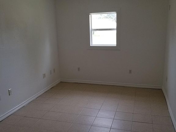 3rd image of 5421 Hazel St