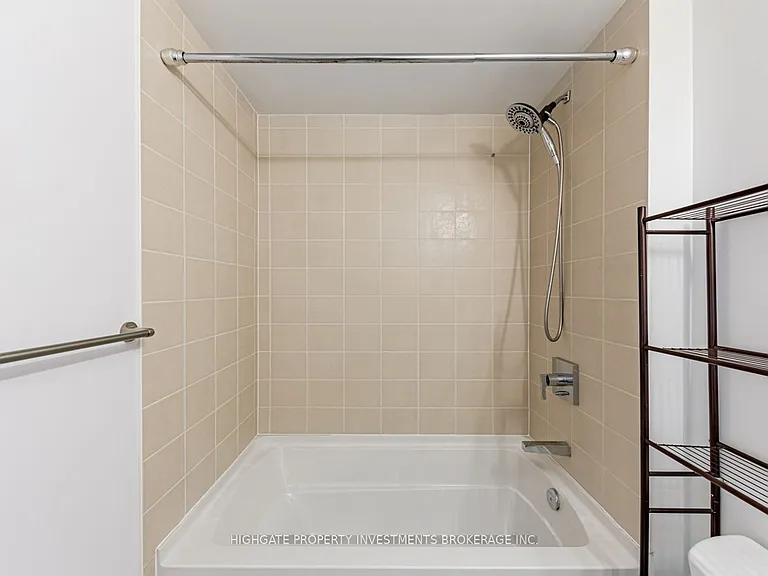 16 McAdam Ave #306 — Photo 21
