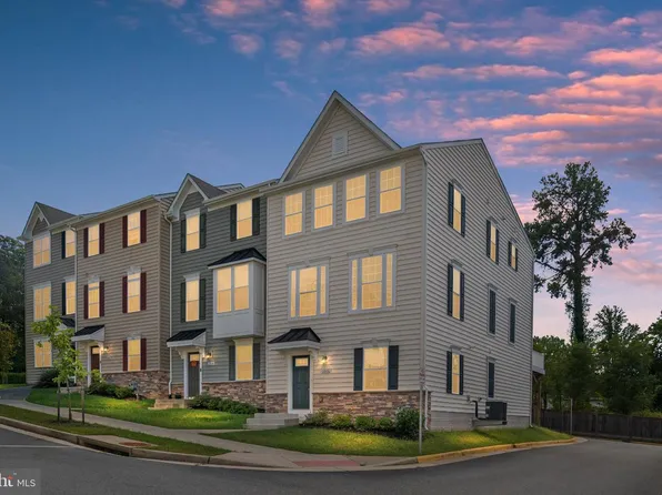 1006 Valley Run Dr, Fredericksburg, VA 22401