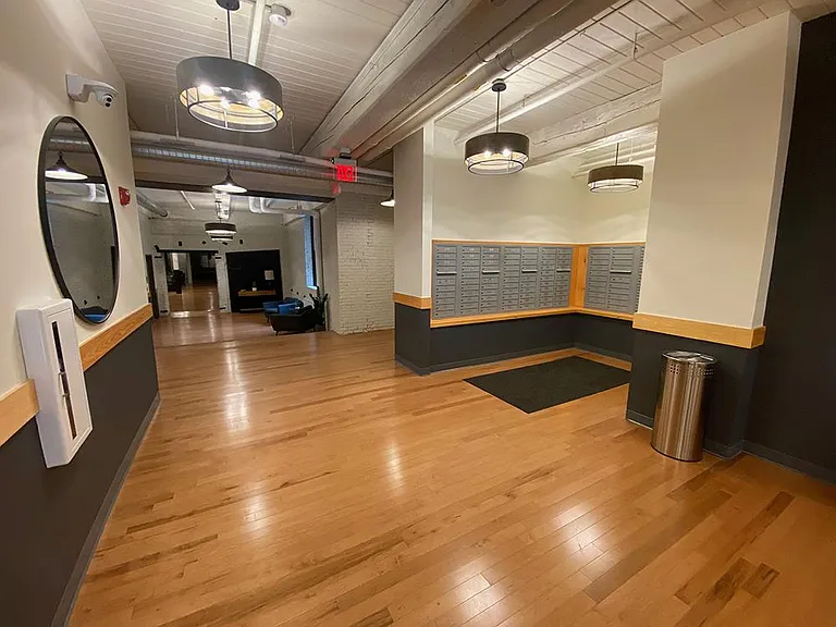 Lincoln Lofts — Photo 20