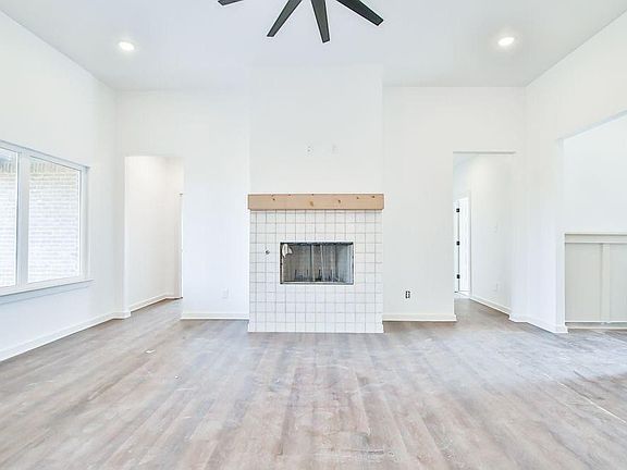 5th image of 1908 Cottonwood Ave