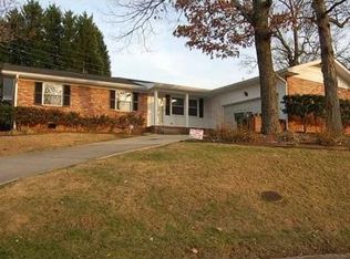 4030 Forest Plaza Dr, Hixson, TN 37343