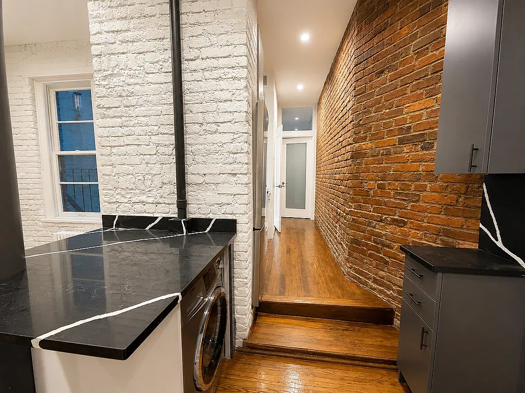 57 Thompson Street — Photo 4
