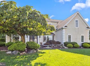 9 Cropwell Ln, Holland, PA 18966