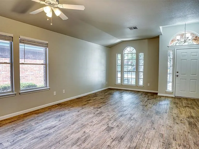 711 House Creek Dr — Photo 6